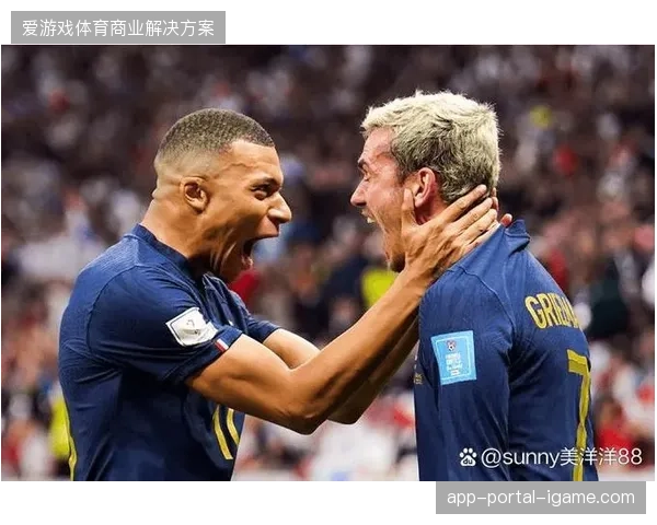 德尚或将姆巴佩位置内收，利用其俱乐部进化的组织能力破解对手密集防守